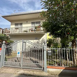 https://villa-rita-caorle.hotelinveneto.com